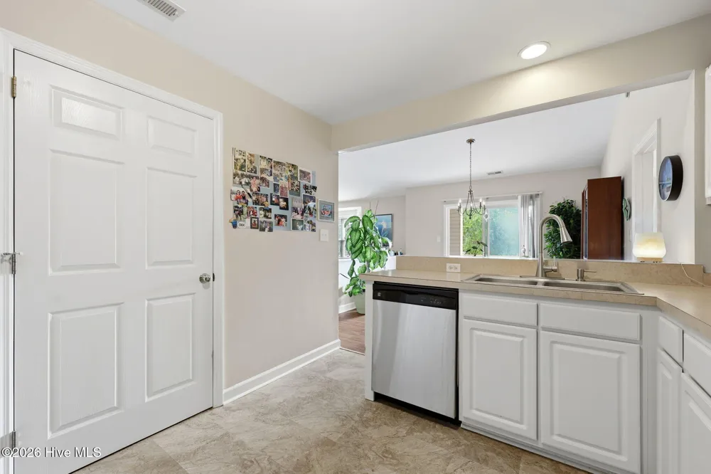 413 Commerce Avenue #C Morehead City, NC 28557