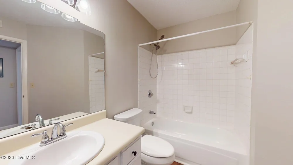 1203 Wilshire Circle Aberdeen, NC 28315