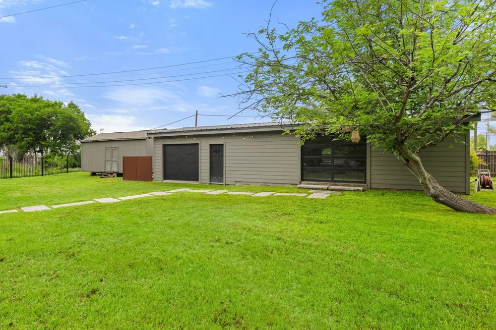 302 Schramm Road Granger, TX 76530