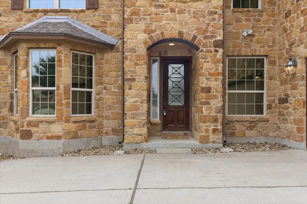 401 Spanish Mustang Drive Cedar Park, TX 78613