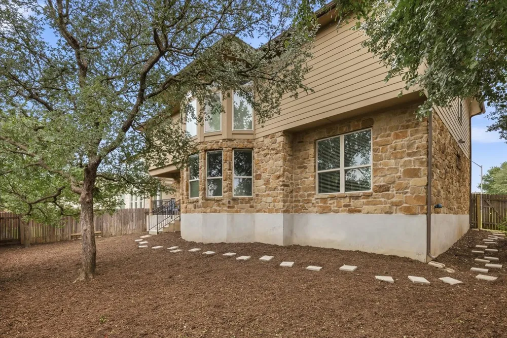 401 Spanish Mustang Drive Cedar Park, TX 78613