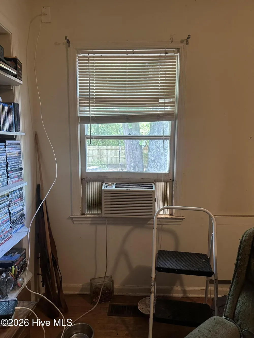 109 W Chestnut Street Maxton, NC 28364
