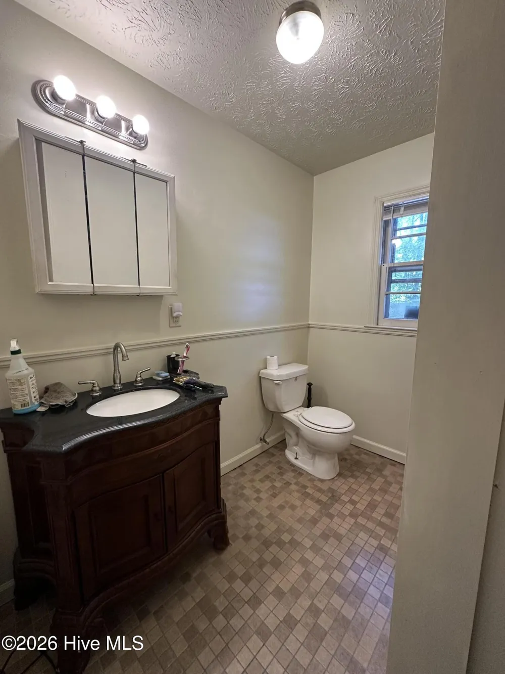 109 W Chestnut Street Maxton, NC 28364