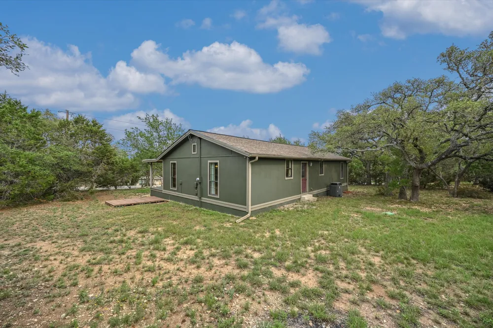 660 Possum Tree Fischer, TX 78623