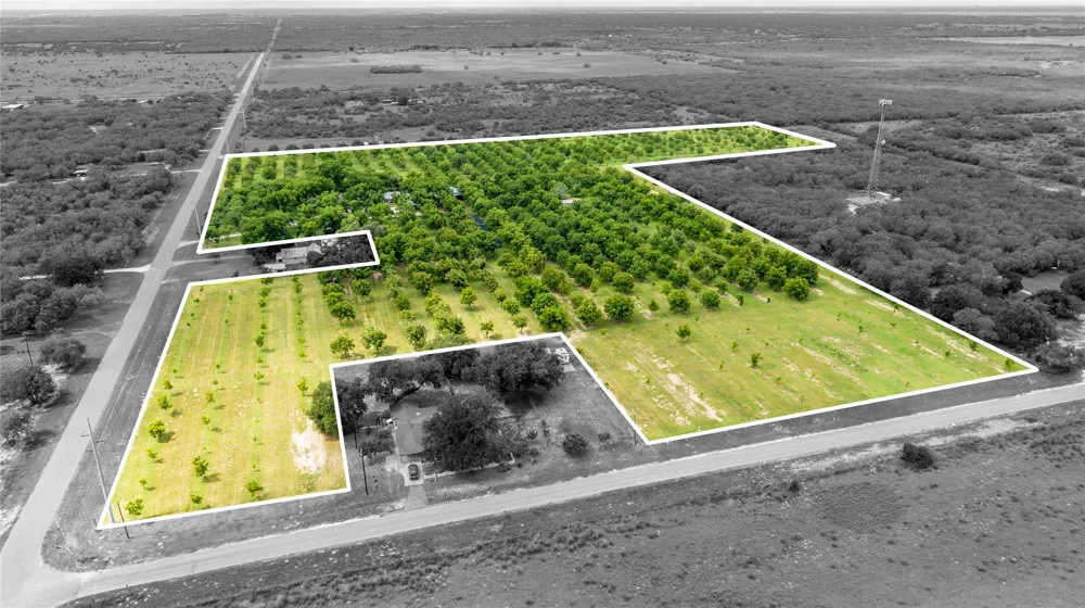 2432 County Road 402 B Falfurrias, TX 78355