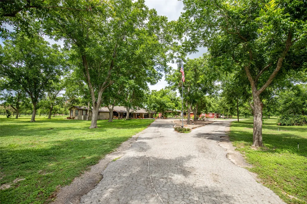 2432 County Road 402 B Falfurrias, TX 78355