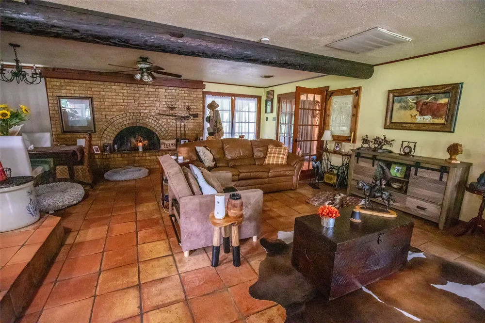2432 County Road 402 B Falfurrias, TX 78355