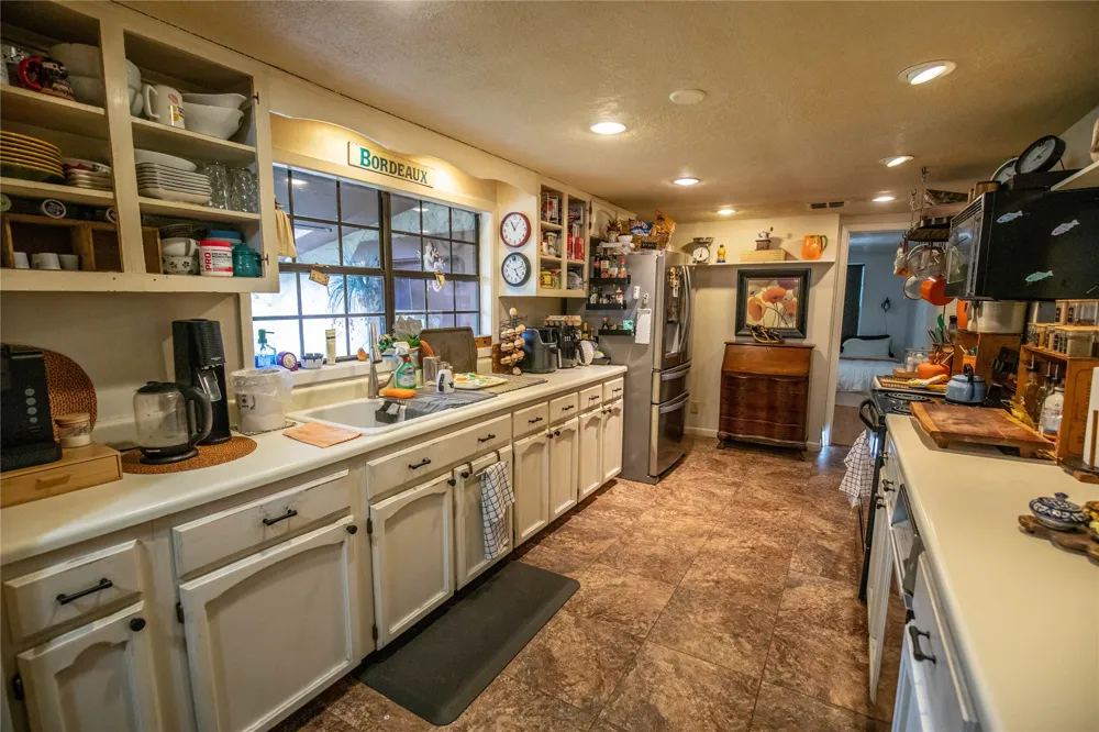 2432 County Road 402 B Falfurrias, TX 78355