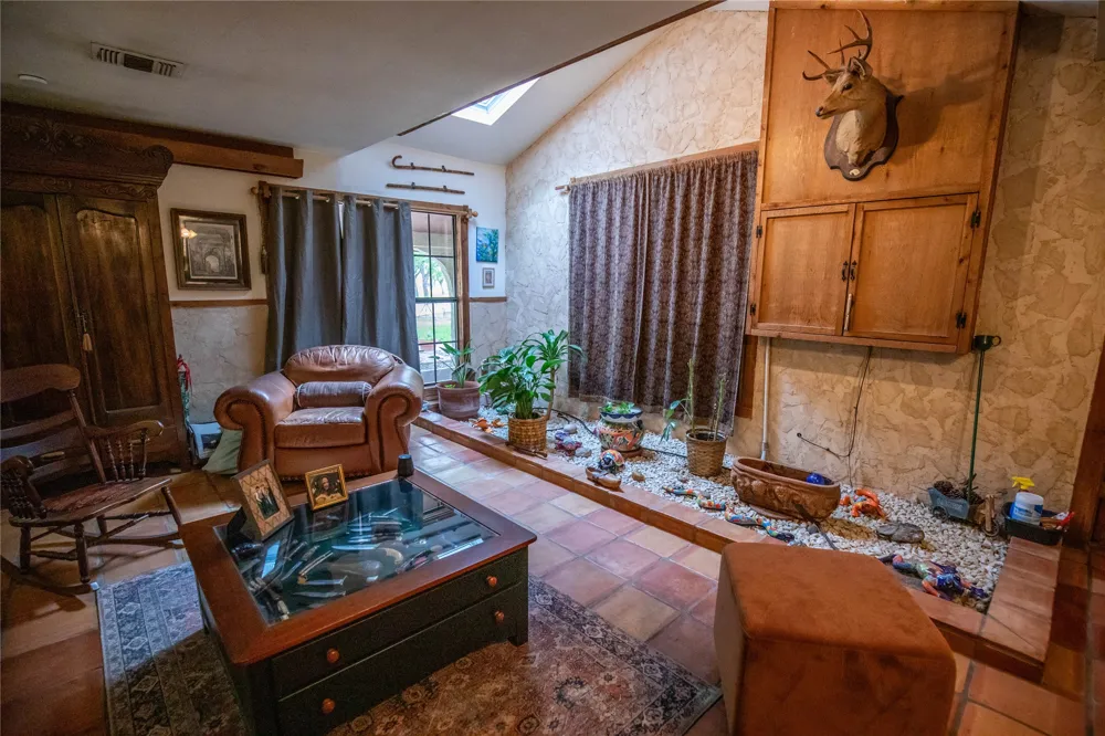 2432 County Road 402 B Falfurrias, TX 78355