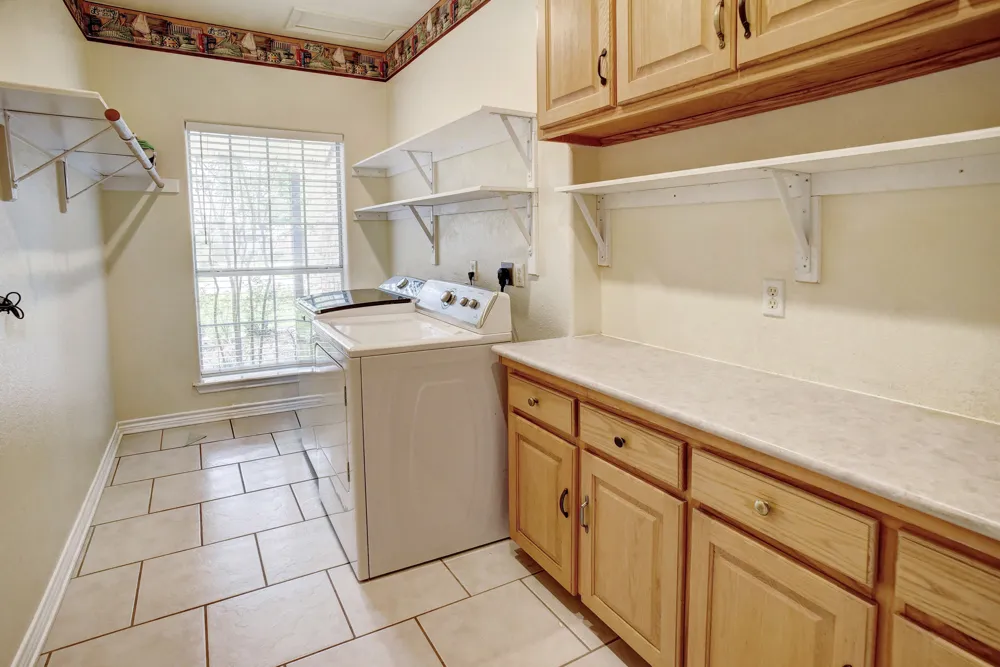 147 Spring Meadow Bastrop, TX 78602