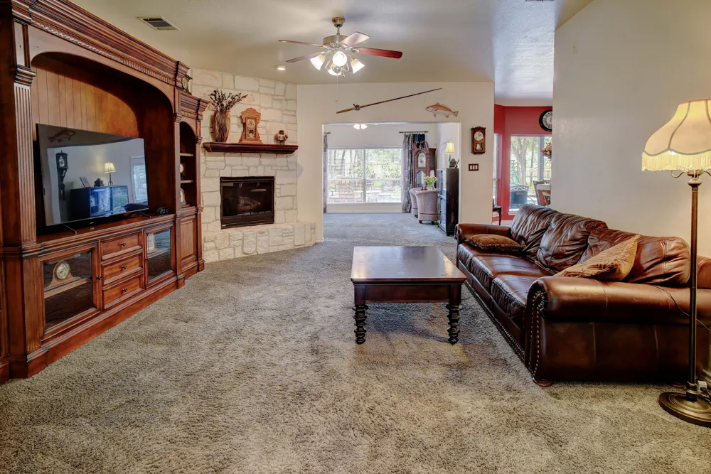 147 Spring Meadow Bastrop, TX 78602
