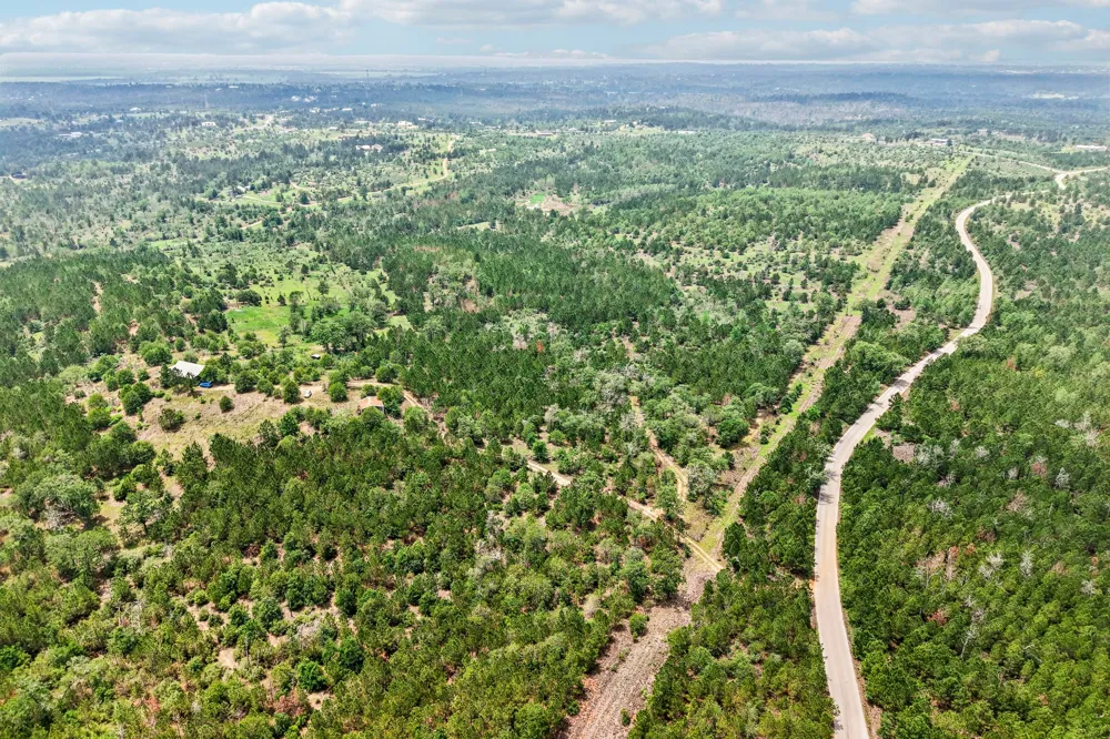 1213 Park Road 1C Smithville, TX 78957
