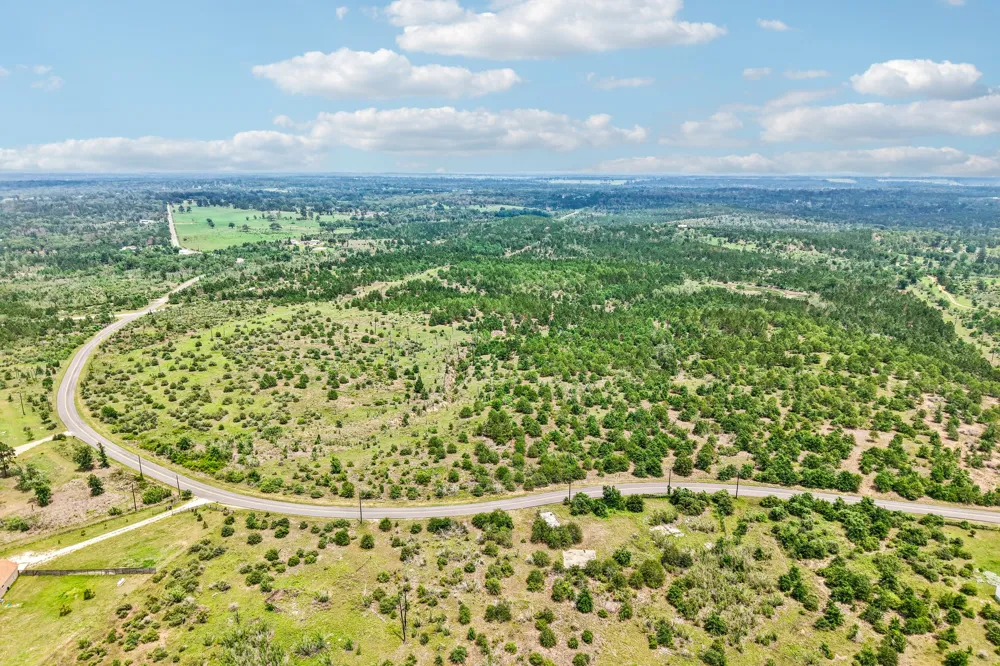 1213 Park Road 1C Smithville, TX 78957