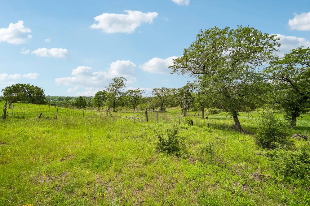 1213 Park Road 1C Smithville, TX 78957