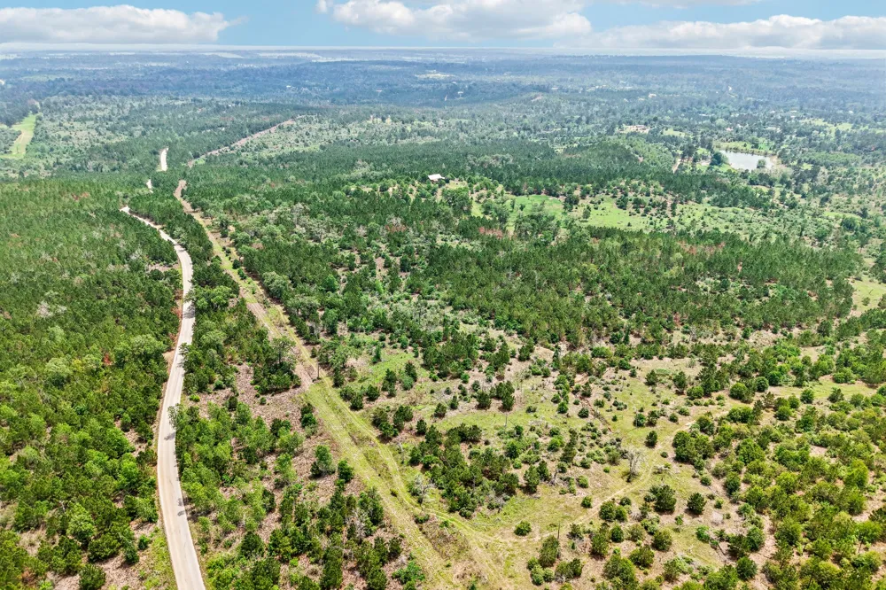 1213 Park Road 1C Smithville, TX 78957