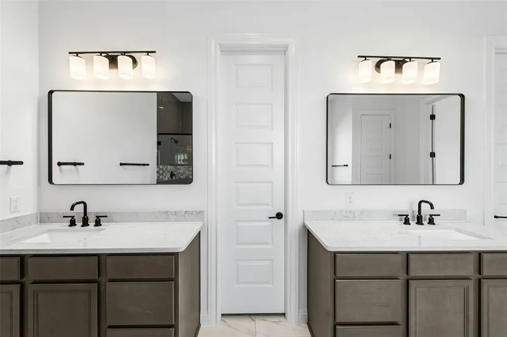 17305 Silverman Drive Pflugerville, TX 78660
