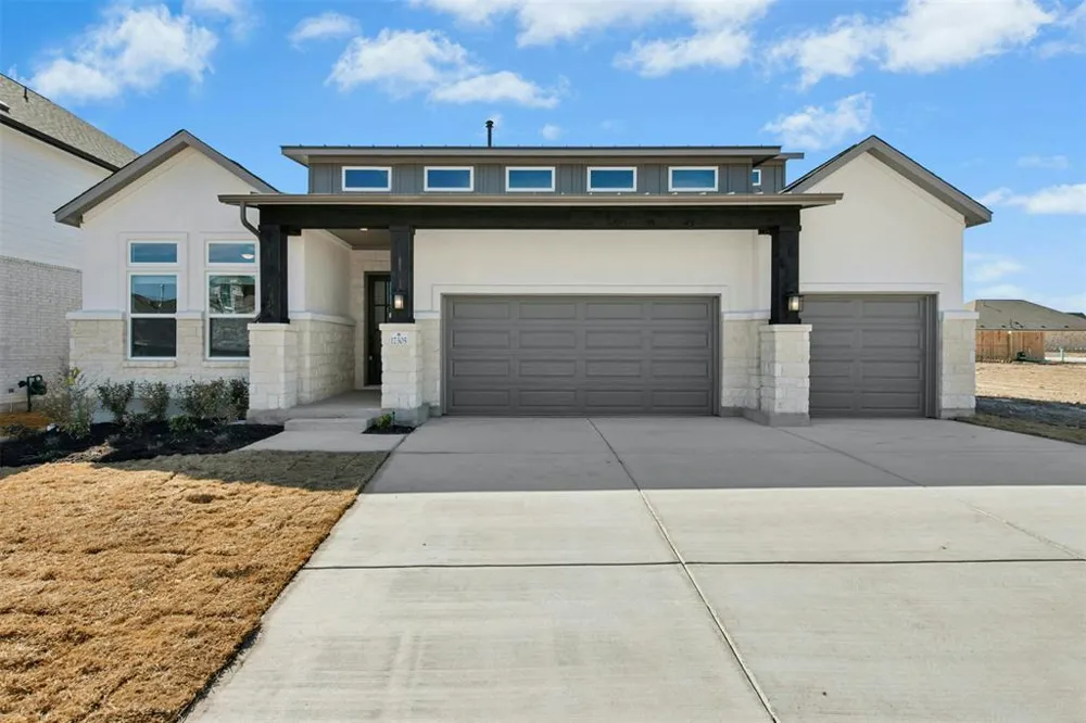 17305 Silverman Drive Pflugerville, TX 78660