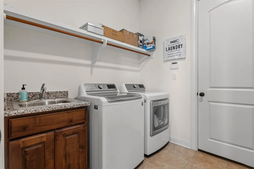 1733 Siena Sunset Road Leander, TX 78641