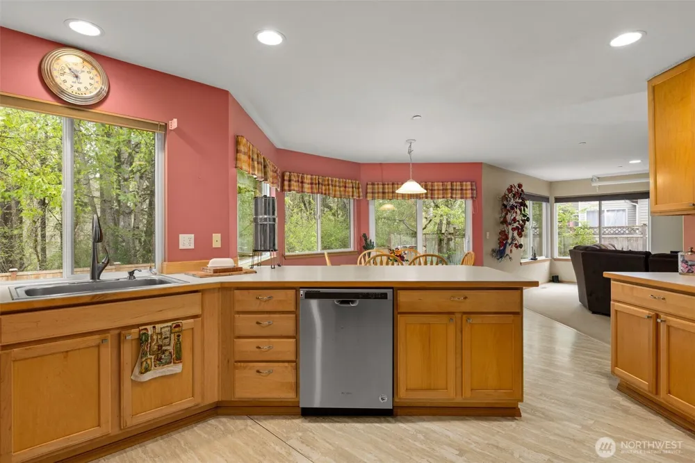 1822 Fisher Avenue Dupont, WA 98327