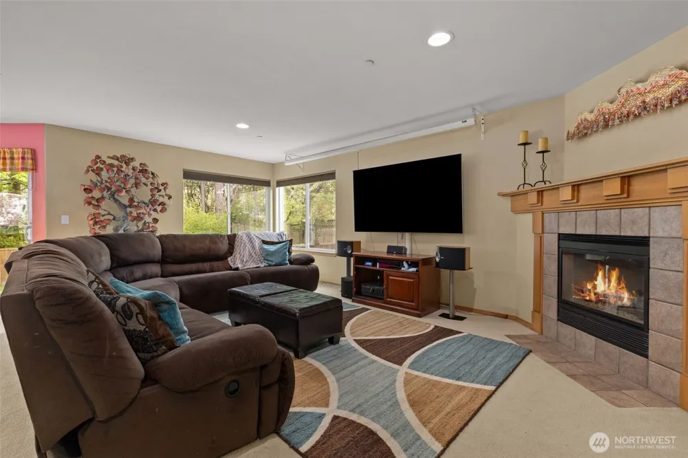 1822 Fisher Avenue Dupont, WA 98327