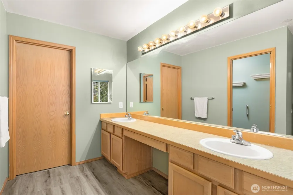 1822 Fisher Avenue Dupont, WA 98327