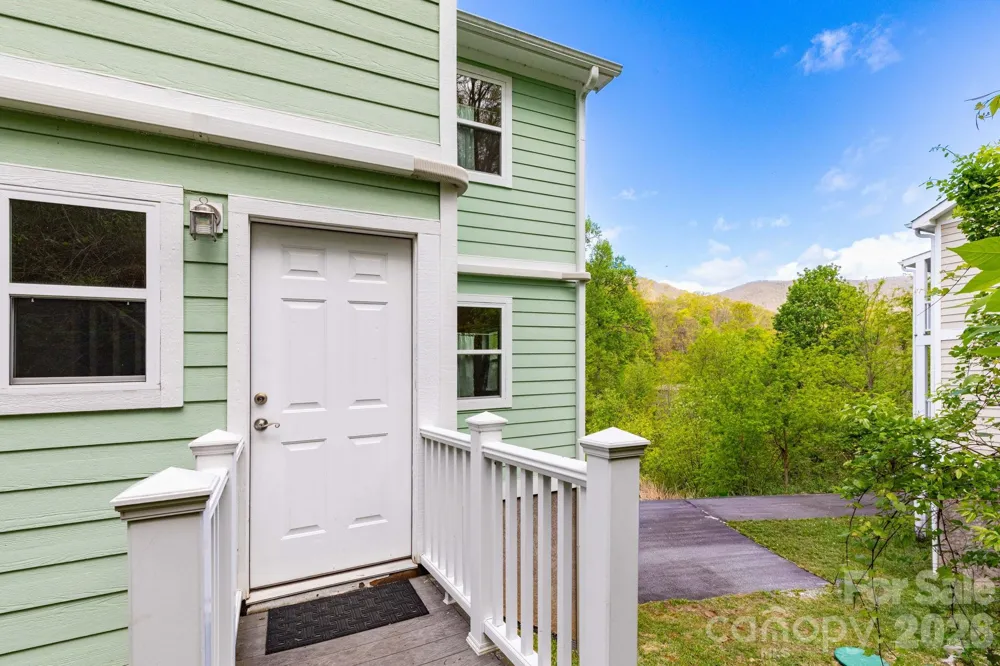 12 Lila Lane Clyde, NC 28721