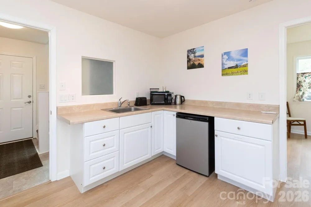 12 Lila Lane Clyde, NC 28721