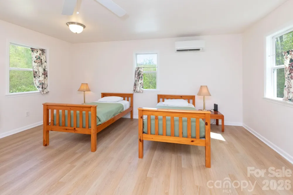 12 Lila Lane Clyde, NC 28721