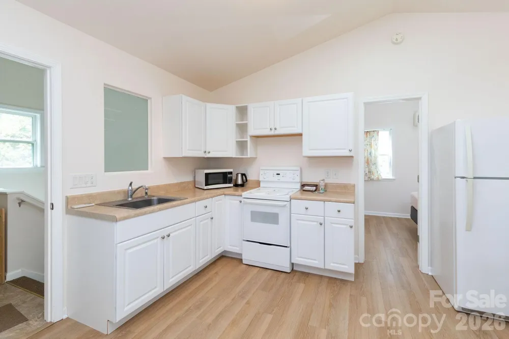 12 Lila Lane Clyde, NC 28721