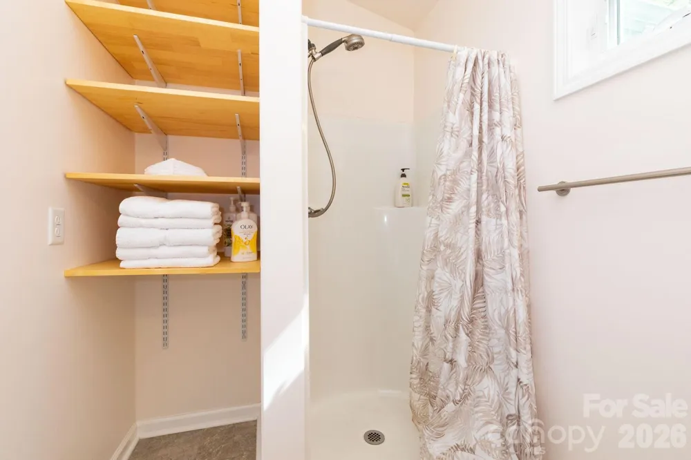 12 Lila Lane Clyde, NC 28721