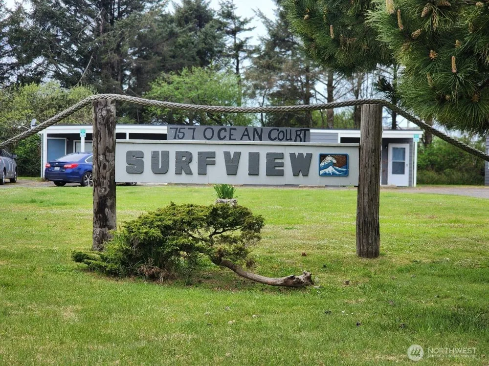 757 Ocean Court NW #20 Ocean Shores, WA 98569