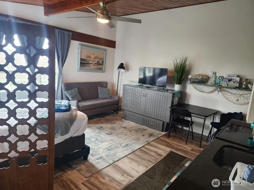 757 Ocean Court NW #20 Ocean Shores, WA 98569