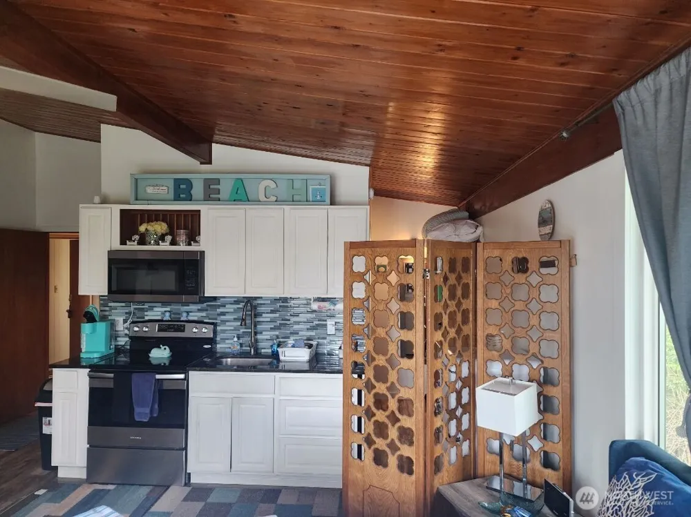 757 Ocean Court NW #20 Ocean Shores, WA 98569