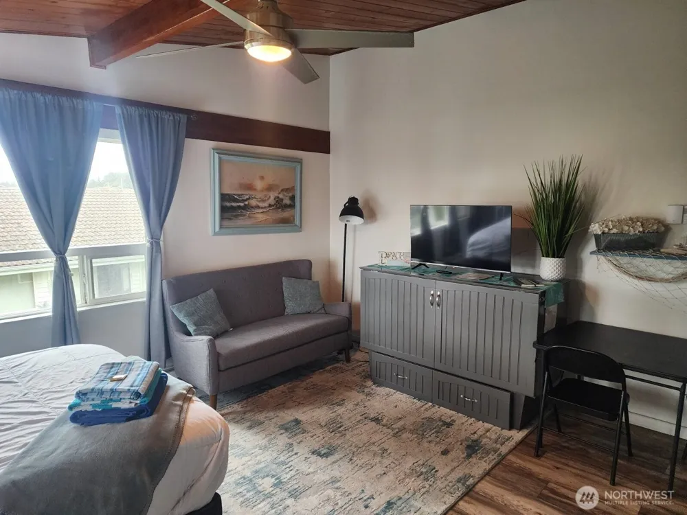 757 Ocean Court NW #20 Ocean Shores, WA 98569