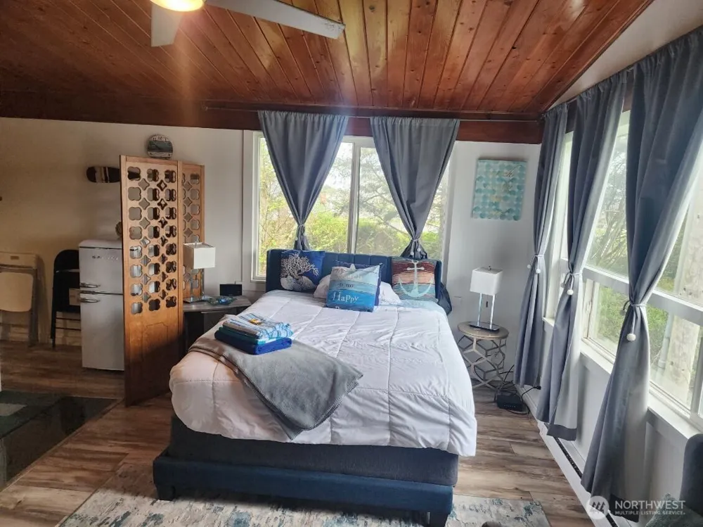 757 Ocean Court NW #20 Ocean Shores, WA 98569