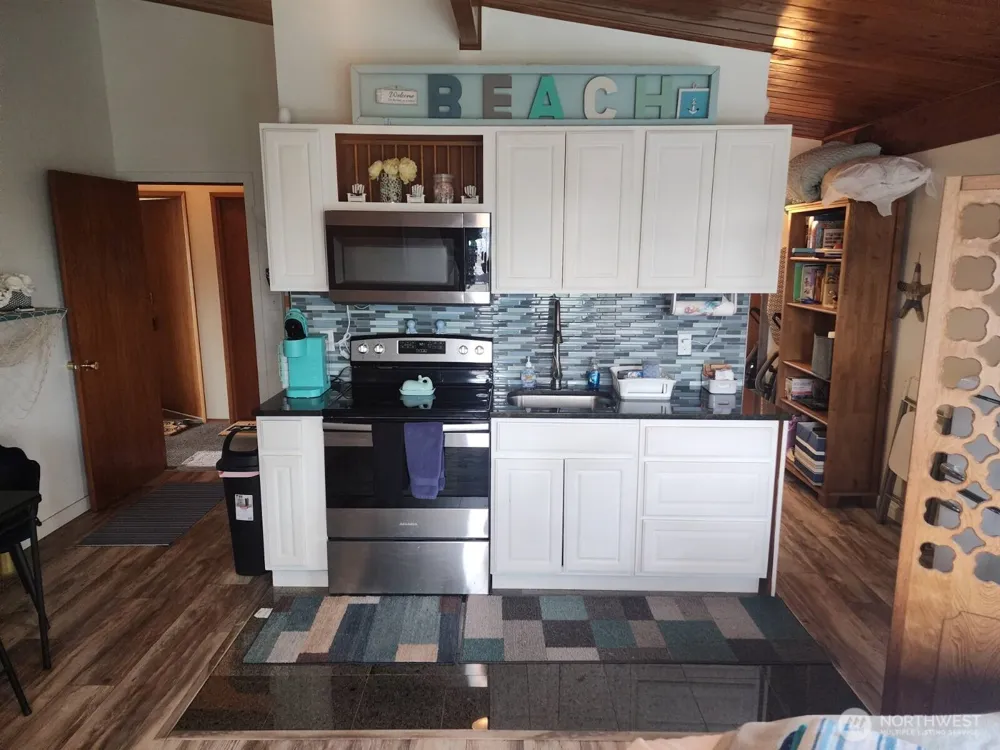 757 Ocean Court NW #20 Ocean Shores, WA 98569