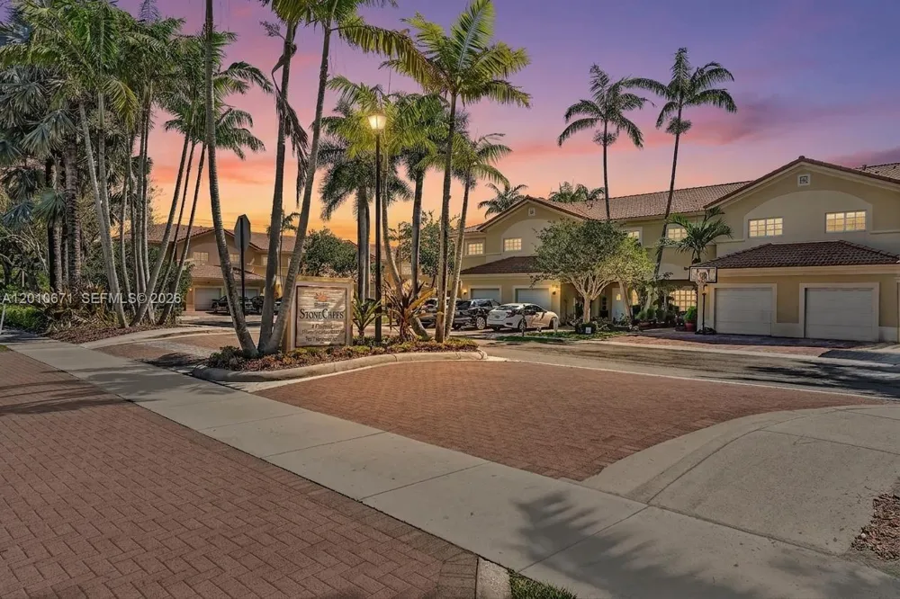 7659 Stonecreek Cir Davie, FL 33024
