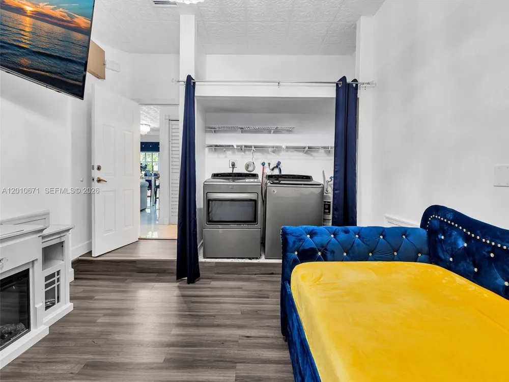 7659 Stonecreek Cir Davie, FL 33024