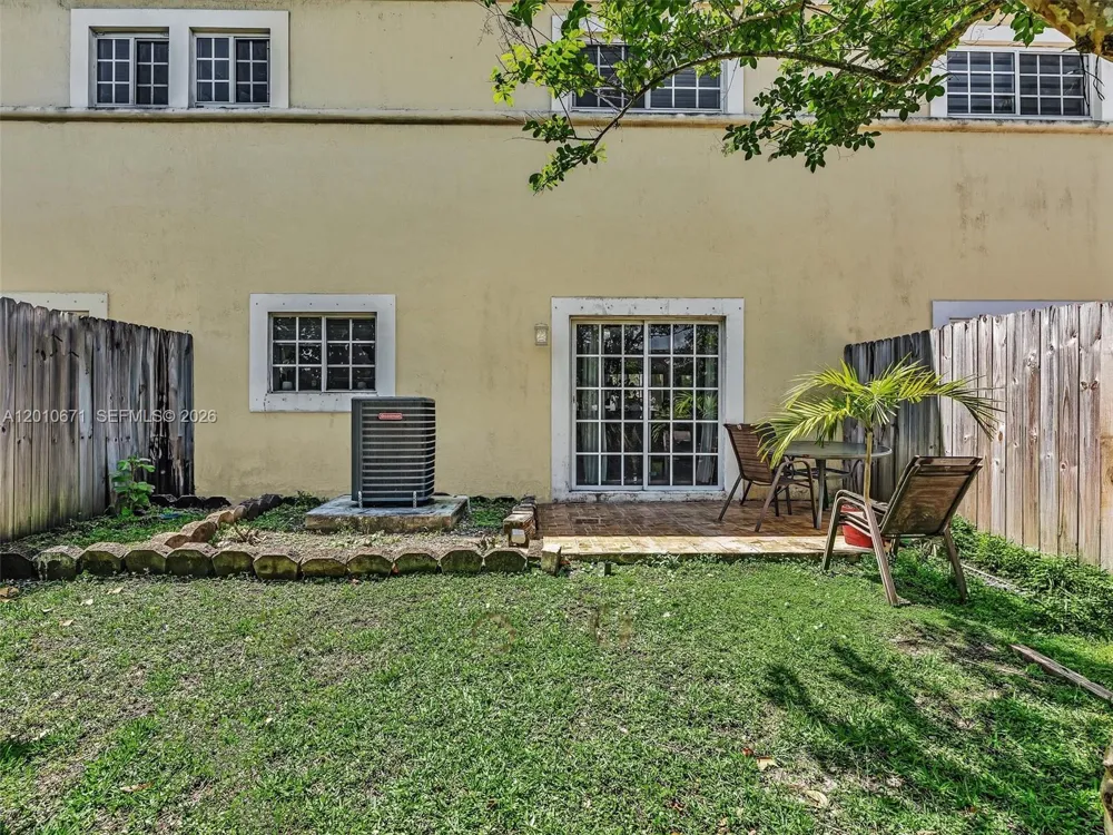 7659 Stonecreek Cir Davie, FL 33024