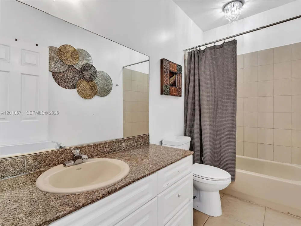 7659 Stonecreek Cir Davie, FL 33024