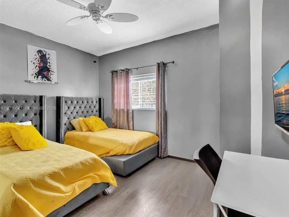 7659 Stonecreek Cir Davie, FL 33024