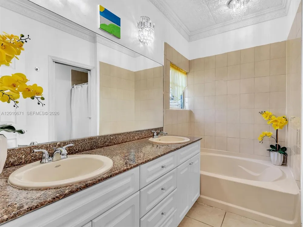 7659 Stonecreek Cir Davie, FL 33024