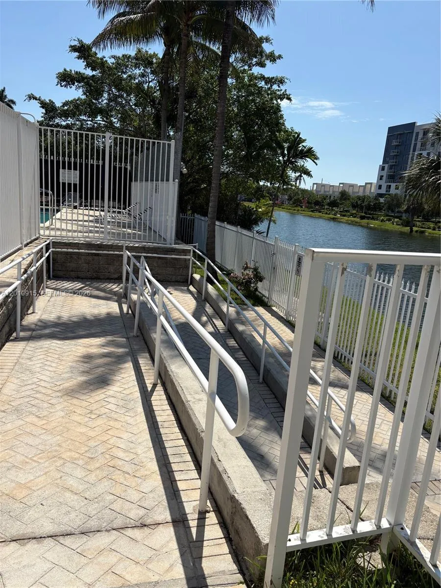 2086 NE 167th St #2-108 North Miami Beach, FL 33162