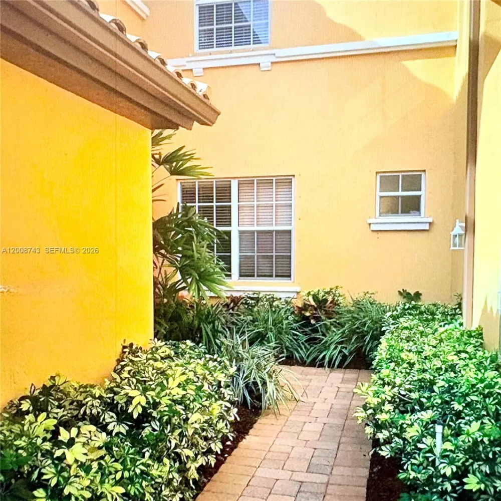 7993 NW 128th Ln #13-B Parkland, FL 33076