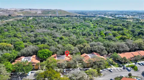 3846 Coral Tree Cir #3846