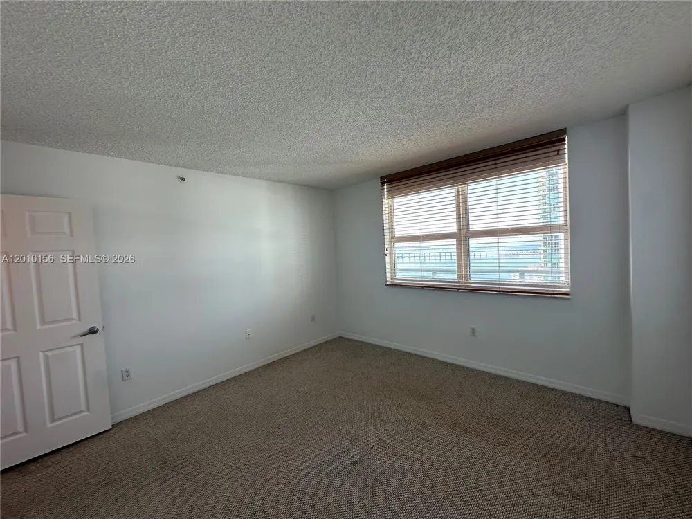 1155 Brickell Bay Dr #3007 Miami, FL 33131