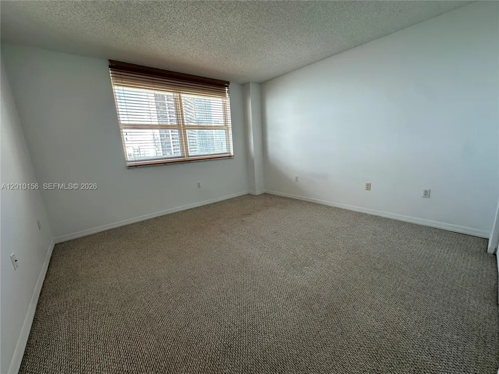 1155 Brickell Bay Dr #3007 Miami, FL 33131