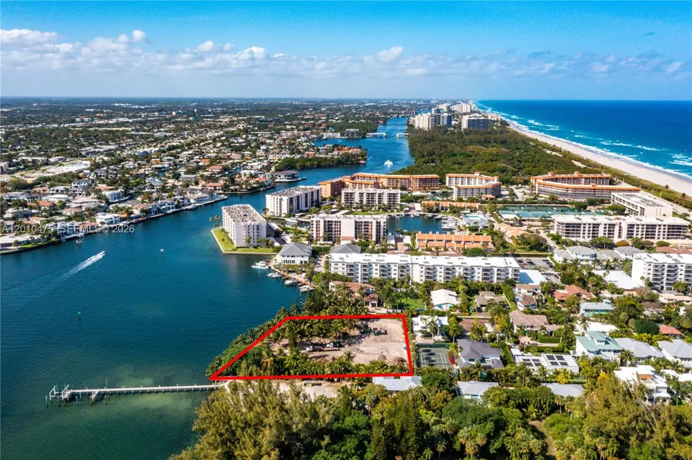 910 NE 24th St Boca Raton, FL 33431
