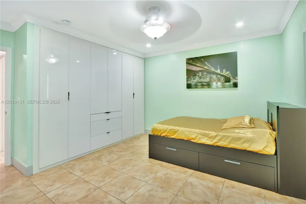 20455 SW 154th Ave Miami, FL 33187