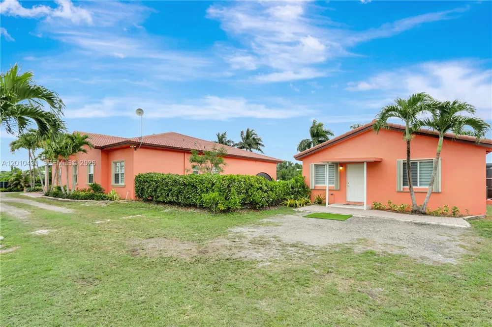 20455 SW 154th Ave Miami, FL 33187